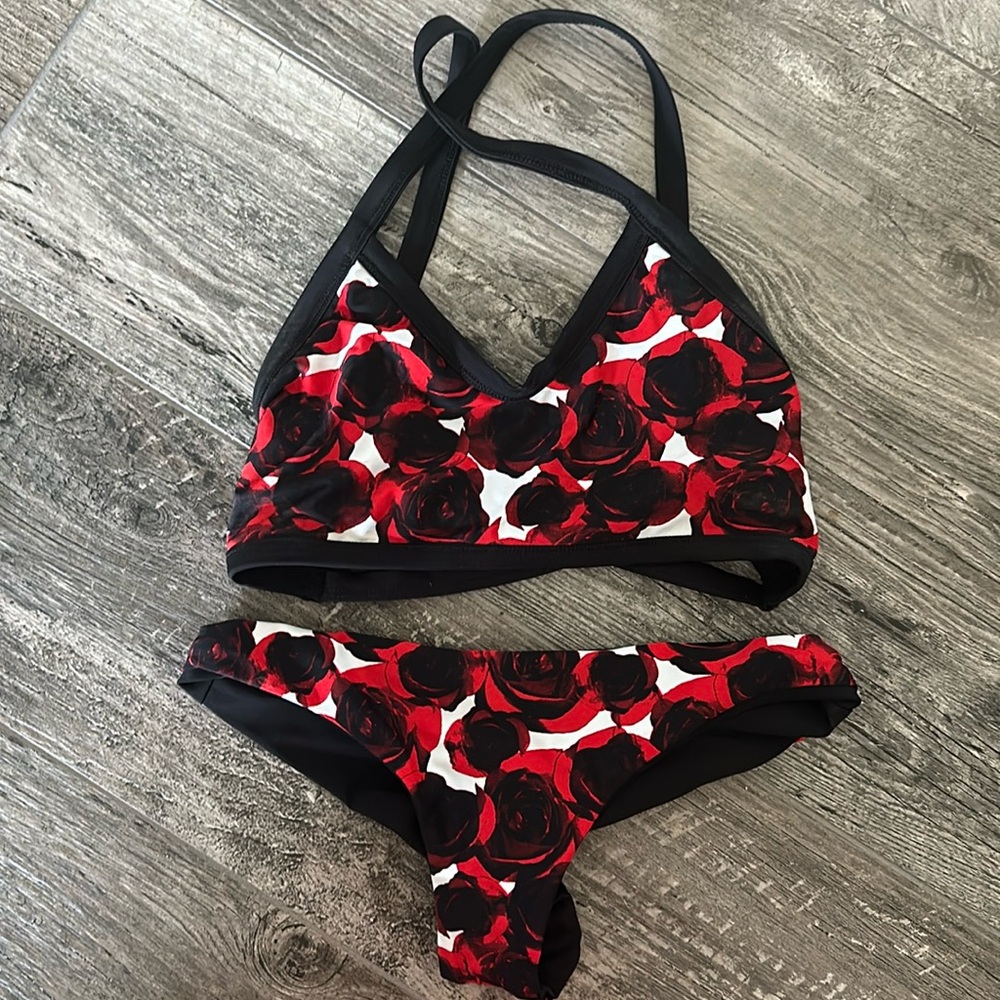 Salty honey, Rose patterned scrunch butt bikini! Size Med
